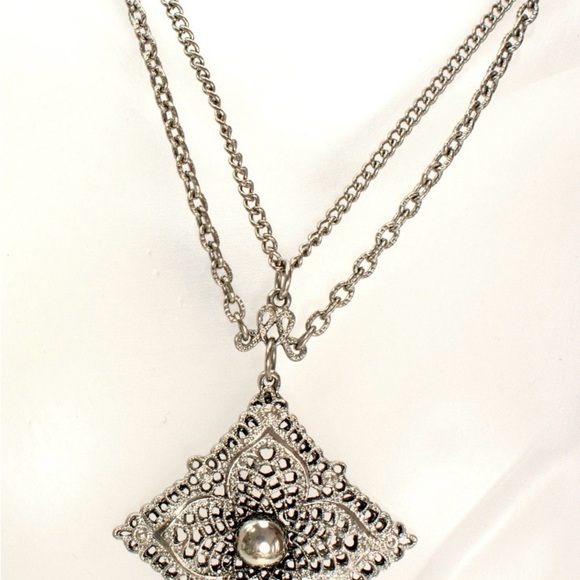 Vintage Whiting & Davis Filigree Ornate Pendant Necklace Flower Cross - Picture 3 of 7